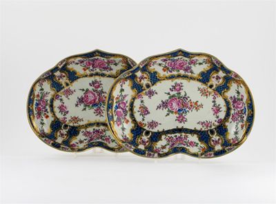 Appraisal: A pair of Worcester heart-shaped dishes painted with an exuberance