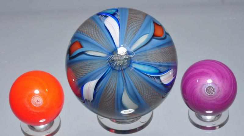 Appraisal: Lot of Mark Matthews Contemporary Marbles Description Includes one signed