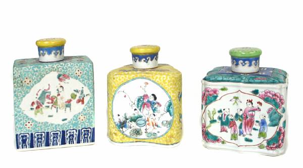 Appraisal: A group of five Chinese porcelain tea caddies height in