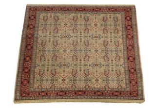 Appraisal: Hand knotted Turkish Hereke wool rug x Hand knotted Turkish