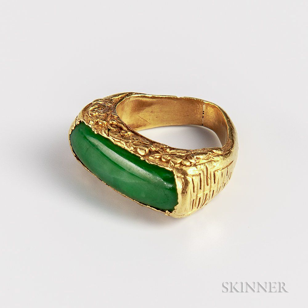 Appraisal: Jadeite and Gold Ring Jadeite and Gold Ring China oblong