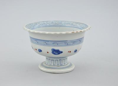 Appraisal: A Chinese Export Blue White Porcelain Footed Bowl ca Bowl