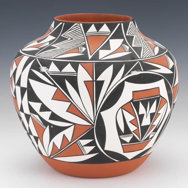 Appraisal: LARGE ACOMA VASE BY LILLIE CONCHO - x -