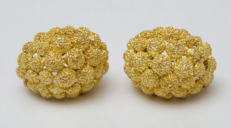 Appraisal: PAIR OF ITALIAN K GOLD NUGGET STYLE EARCLIPS Stamped 'Italy