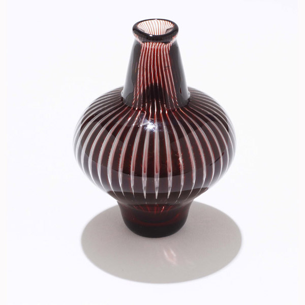 Appraisal: Ariel glass vase designed by Edvin Ohrstrom for Orrefors Small