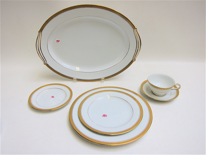 Appraisal: ONE HUNDRED EIGHT PIECE NORITAKE CHINA SET in the Goldridge