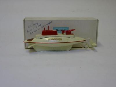 Appraisal: A Sea Wolf submarine clockwork cream with red line and