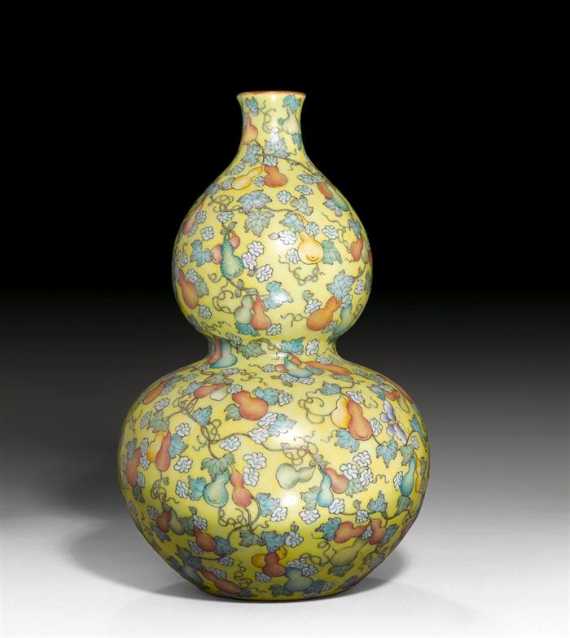 Appraisal: A YELLOW GROUND VASE IN THE SHAPE OF A DOUBLE