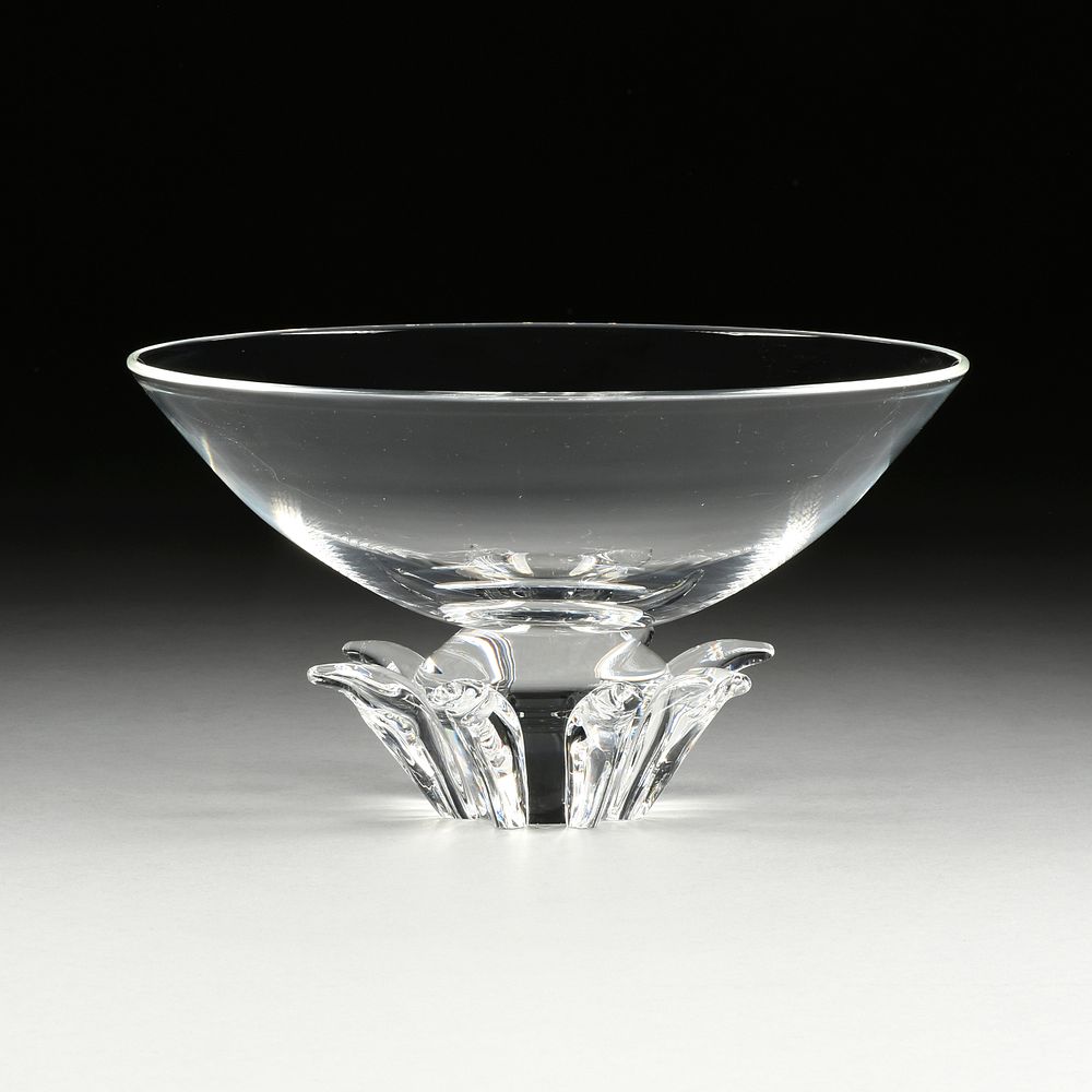 Appraisal: A STEUBEN CRYSTAL PEONY BOWL DESIGNER DONALD PALMER NO SIGNED