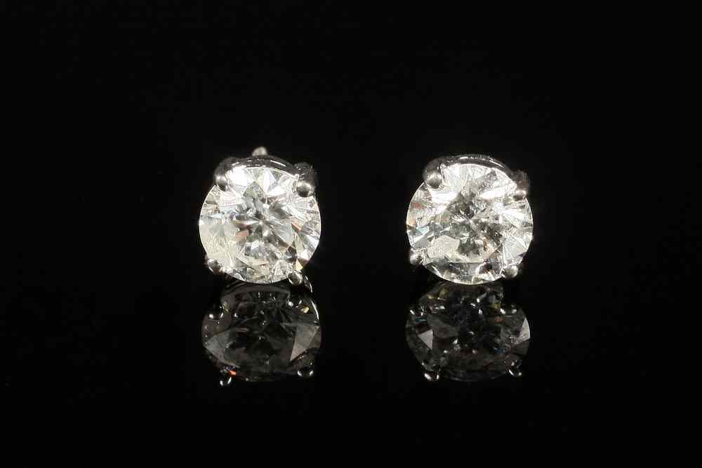 Appraisal: EARRINGS - One pair K white gold diamond stud earrings