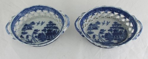 Appraisal: A pair of Spode oval baskets two-handled and with pierced