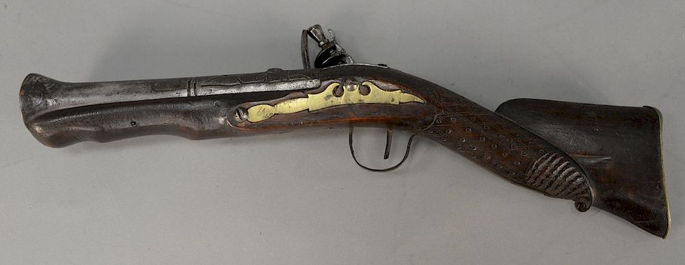 Appraisal: Flintlock blunderbuss engraved on plate and barrel having carved grip