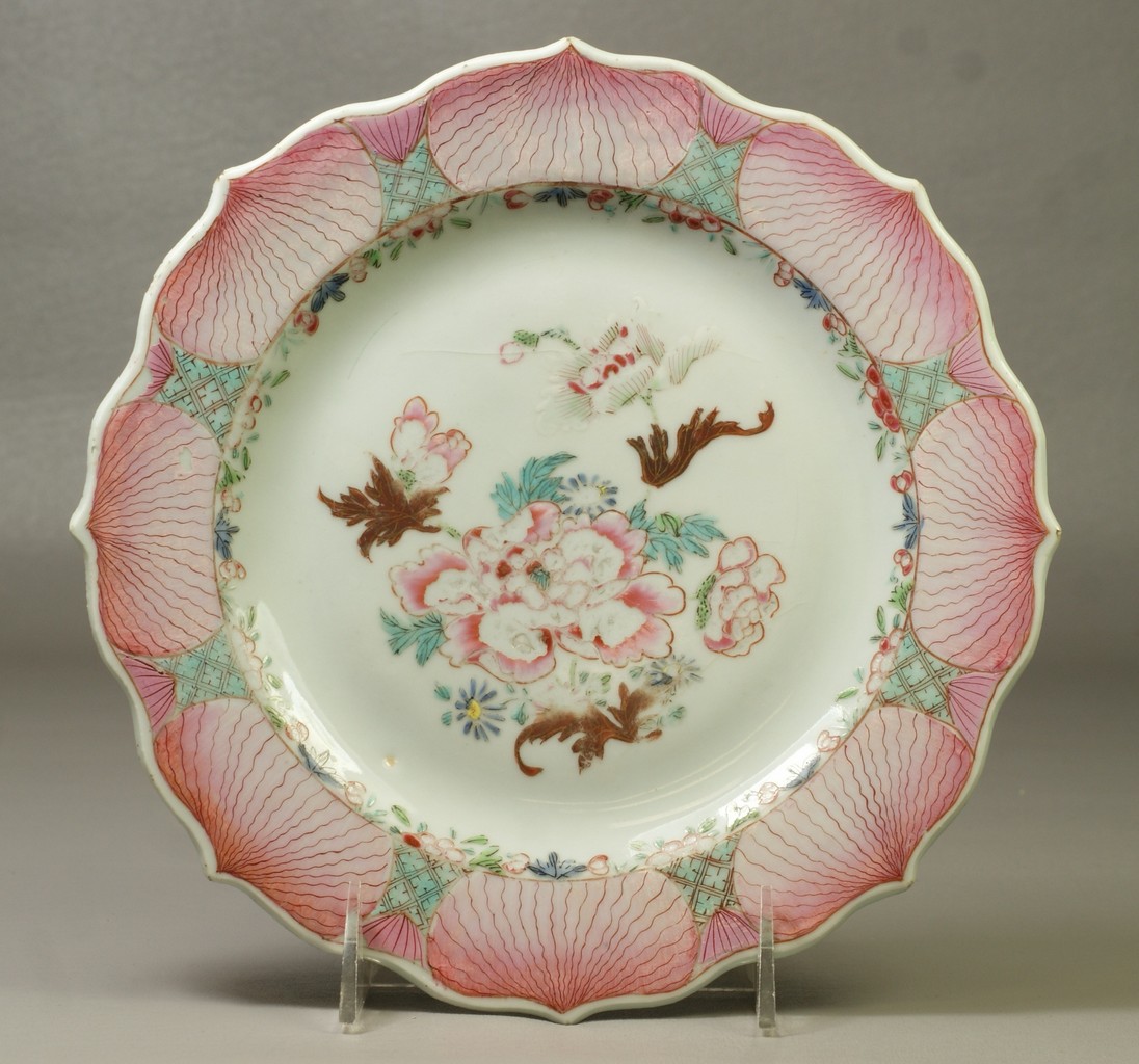 Appraisal: Chinese Export Lotus Pattern Porcelain Plate - diameter spider cracks