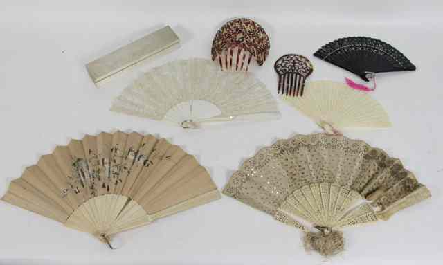 Appraisal: A quantity of fans and two faux tortoiseshell hair combs