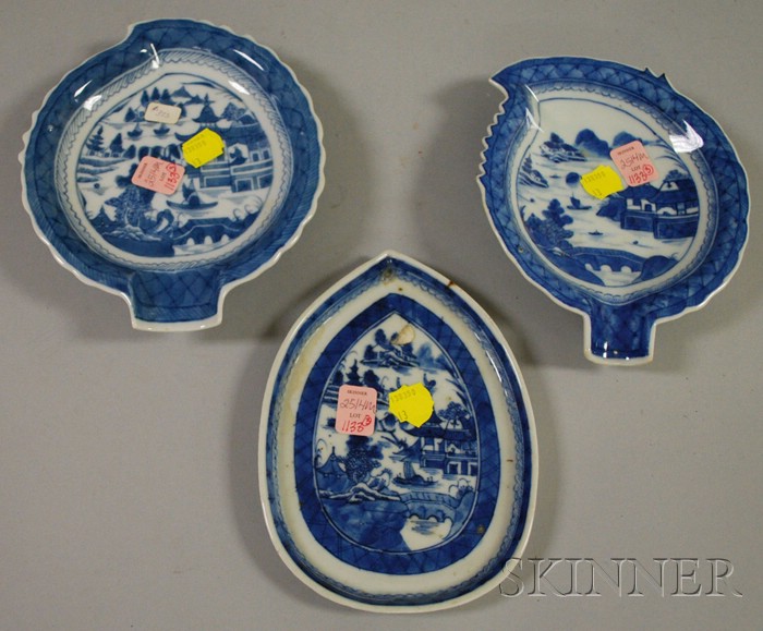 Appraisal: Three Small Chinese Export Porcelain Canton Leaf-shaped Dishes