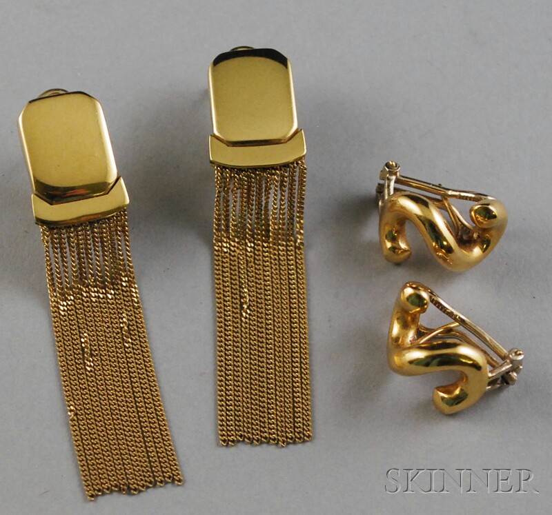 Appraisal: Two Pairs of kt Gold Earrings total dwt lg and