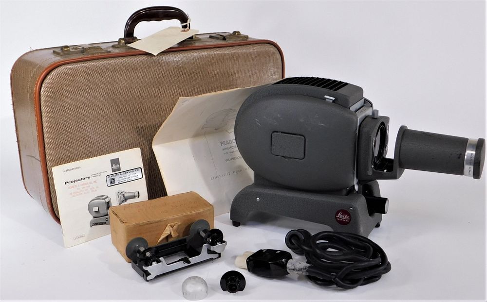 Appraisal: Leitz Prado Projector Leitz Prado Projector Includes case manual and