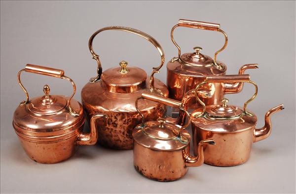 Appraisal: A collection of fiteen assorted copper kettles late th and