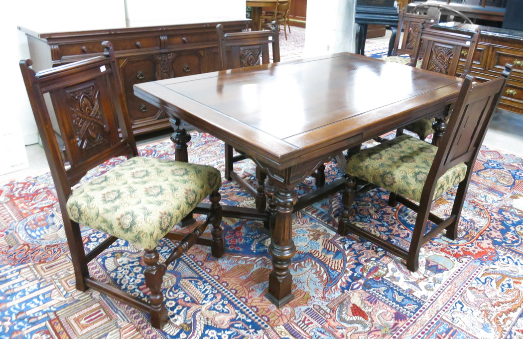 Appraisal: AN EIGHT-PIECE AMERICAN WALNUT DINING FURNITURE SET Mount Airy Chair