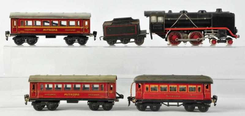 Appraisal: Marklin O-Gauge Passenger Train Set German Five-piece set include electric