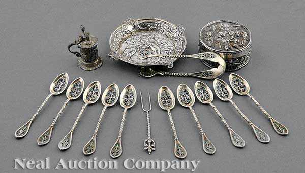 Appraisal: A Group of Small Continental Silver Objects including a set