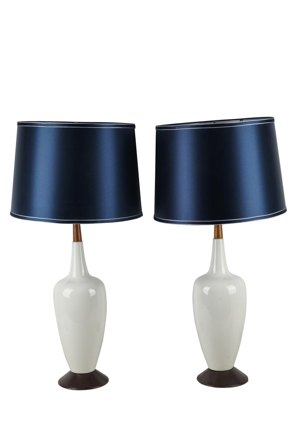 Appraisal: PAIR OF MID-CENTURY STYLE TABLE LAMPSporcelain and wood with blue