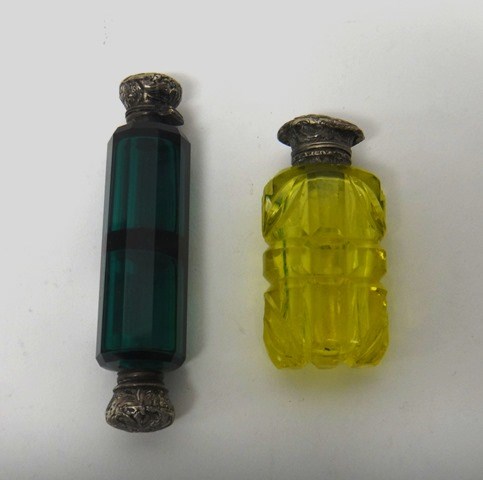 Appraisal: A Victorian silver mounted double ended faceted green glass scent