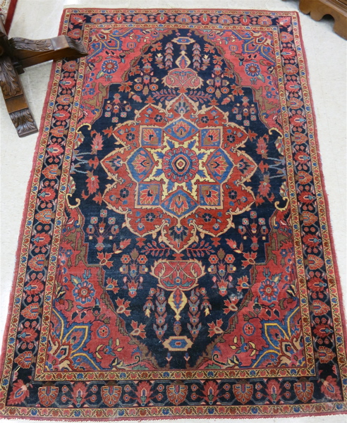 Appraisal: ANTIQUE PERSIAN MAHAL SAROUK AREA RUG Arak region Markazi Province