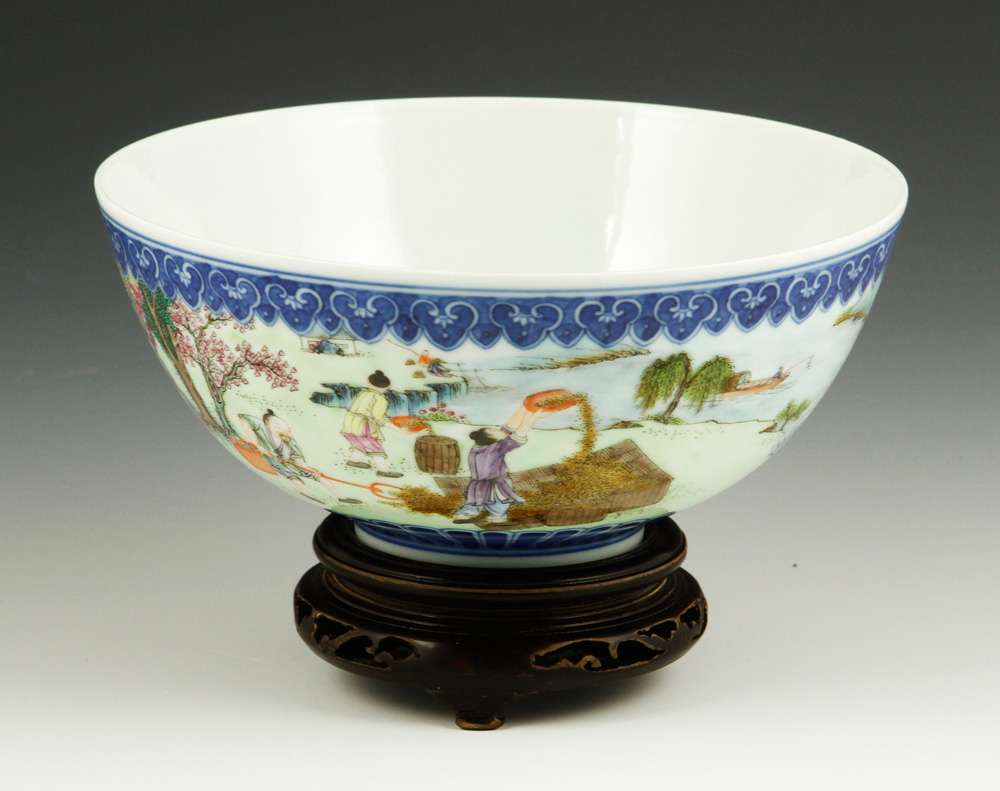 Appraisal: - Famille Rose Porcelain Bowl Famille rose porcelain bowl China