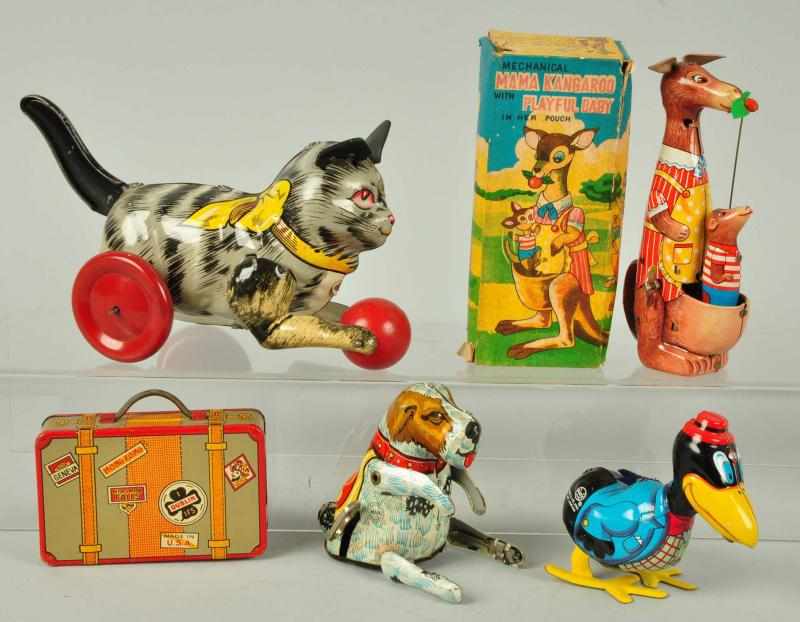 Appraisal: Lot of Tin Toys Description American and Japanese Includes one