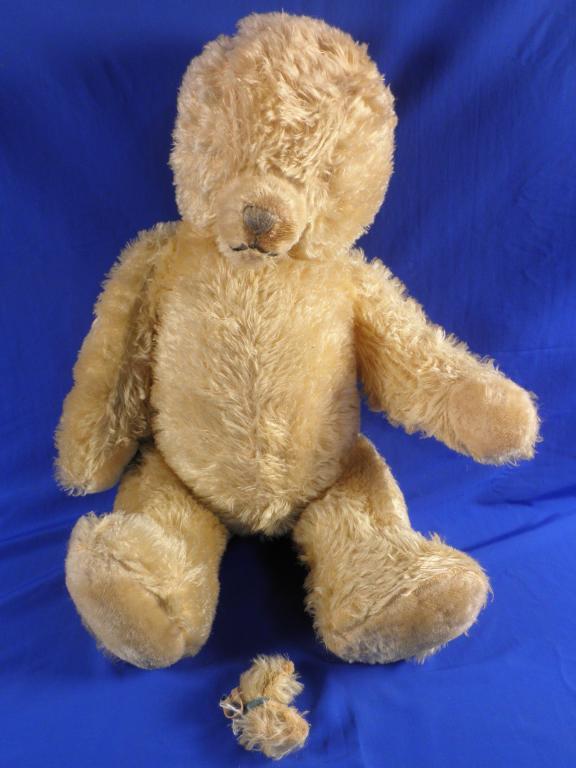 Appraisal: A blond mohair teddy bear with woolwork snout and with