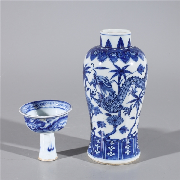 Appraisal: Pair of blue and white Chinese porcelain pieces with dragon