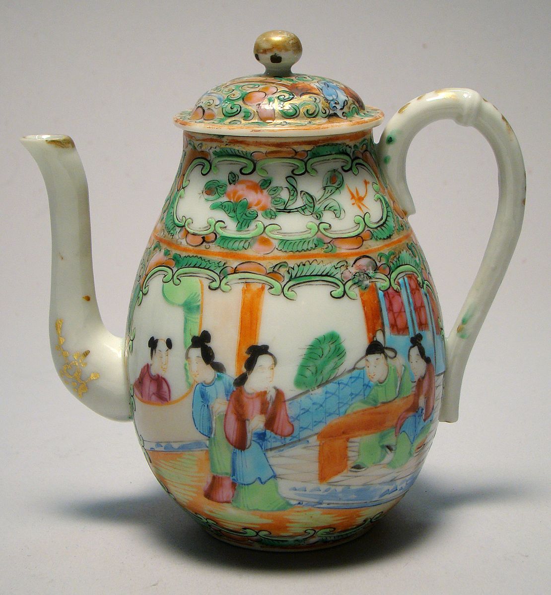 Appraisal: CHINESE EXPORT ROSE MEDALLION PORCELAIN TEAPOT Mid- th CenturyIn pear