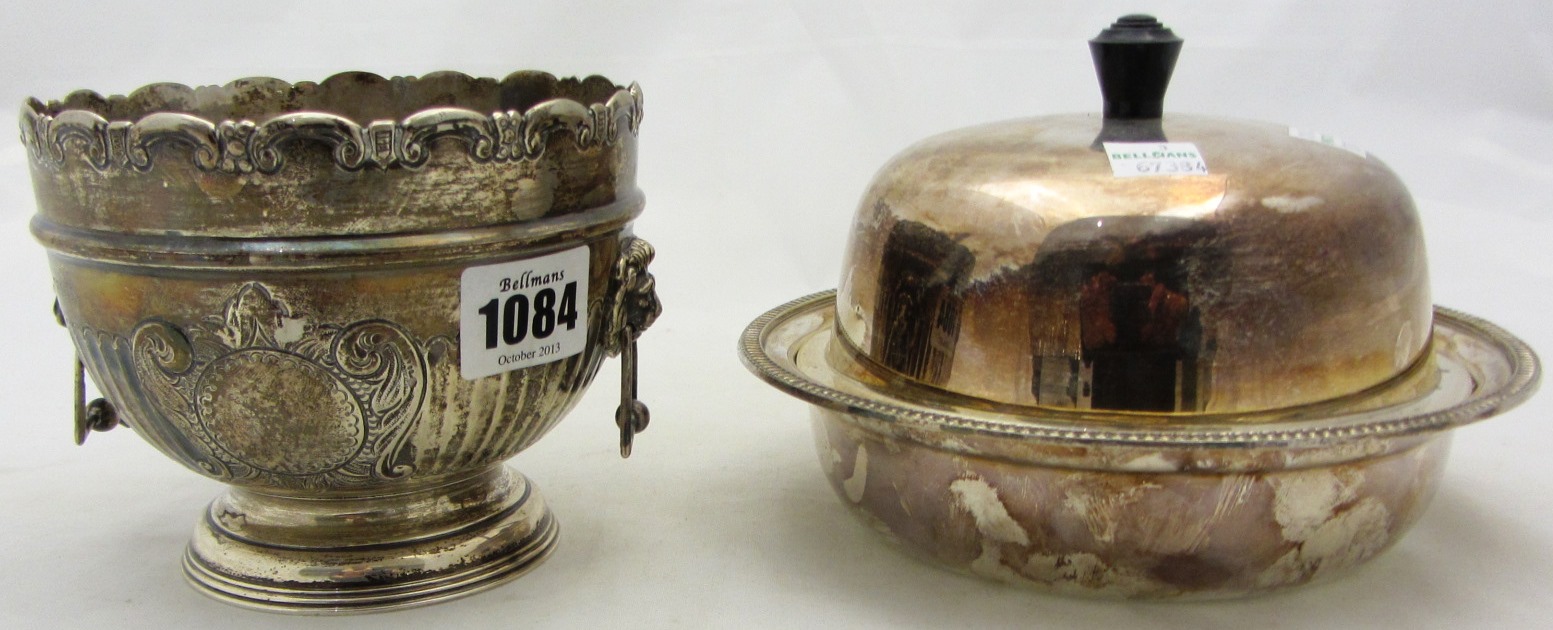 Appraisal: A silver small twin handled rose bowl with partly fluted