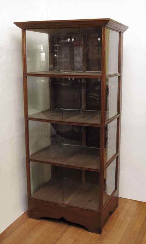 Appraisal: RD ROYER ANTIQUE COUNTRY STORE MERCANTILE DISPLAY CASE shelves with