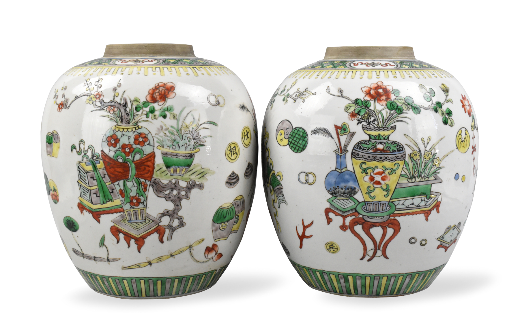 Appraisal: Pair of Chinese famille verte jar th C with globular