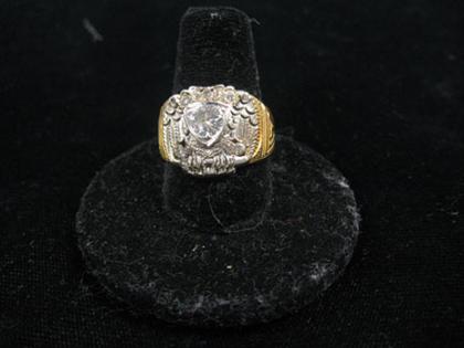 Appraisal: karat yellow gold men's masonic ring Accented by central circular