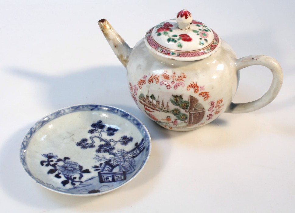 Appraisal: An thC Chinese export porcelain teapot and cover cm high