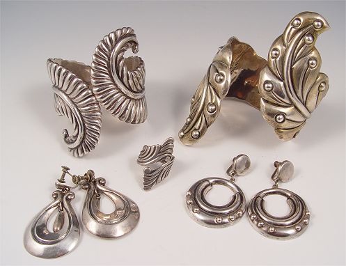 Appraisal: ESTATE LOT OF MEXICAN STERLING JEWELRY Lot to include Hinged