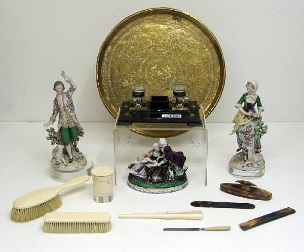 Appraisal: An assembled grouping of decorative articles late th early th