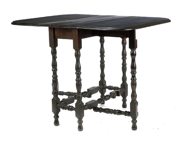 Appraisal: A William and Mary style gate leg table height in