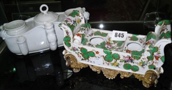 Appraisal: A Worcester flight and Barr serpentine fronted inkstand white glazed