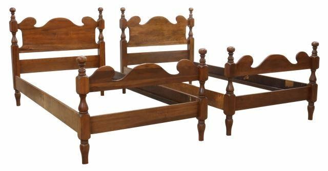 Appraisal: pair American Federal style twin-size beds Helmers Mfg Co Kansas