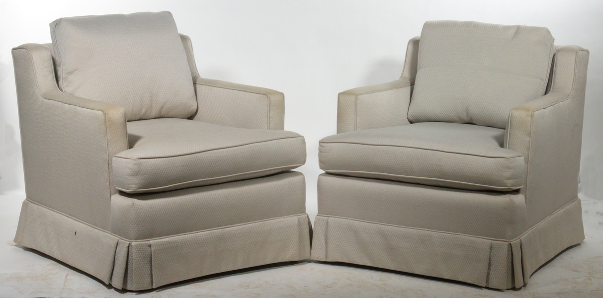 Appraisal: PR UPHOLSTERED ARMCHAIRS Pair of Easy Chairs with cream colored