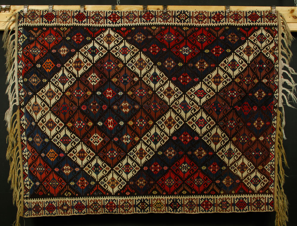 Appraisal: - Antique Persian Kilim Carpet Antique Persian Kilim carpet '