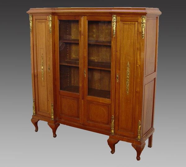 Appraisal: VICTORIAN WALNUT FRENCH STYLE DISPLAY CABINET central glass doors interior