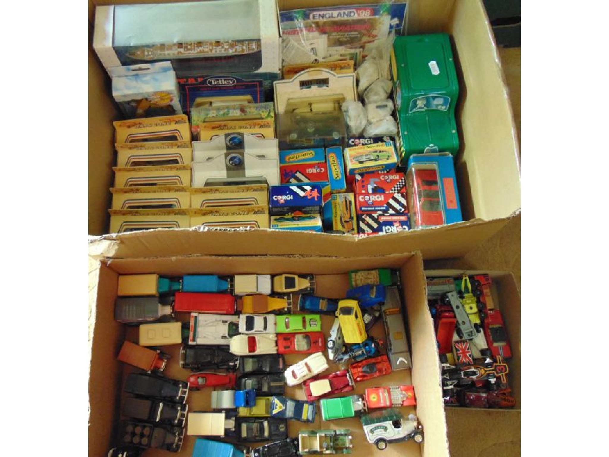 Appraisal: A quantity of boxed die cast model vehicles to include