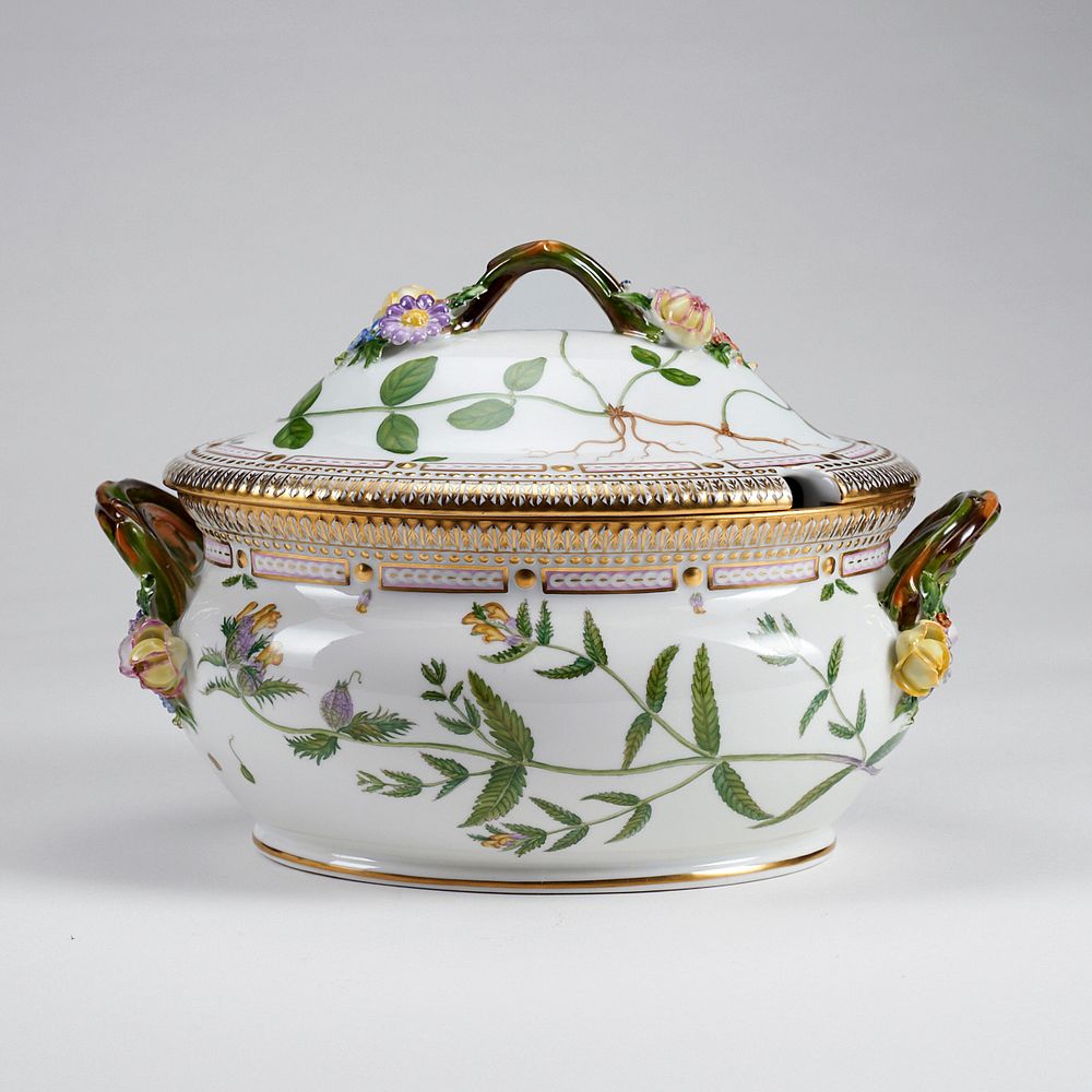 Appraisal: Royal Copenhagen Flora Danica Soup Tureen Royal Copenhagen Denmark Flora