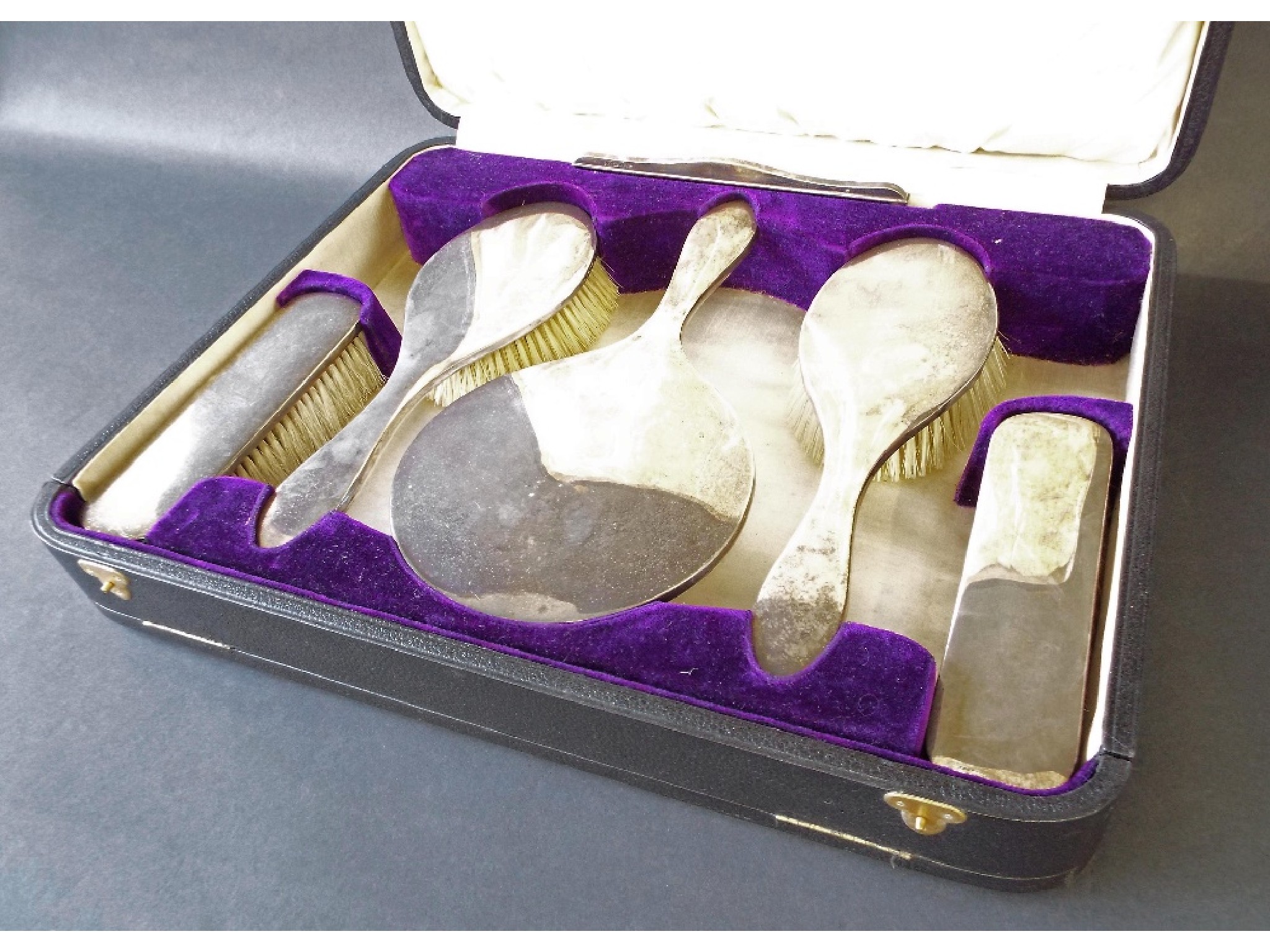 Appraisal: Walker Hall silver dressing set in original case comprising four