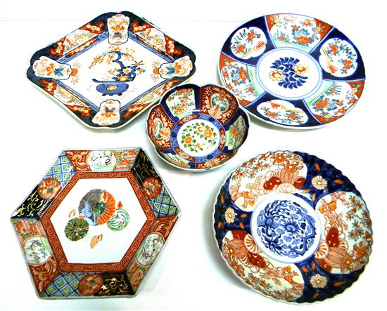 Appraisal: Five pieces of Japanese Imari porcelain late th early th